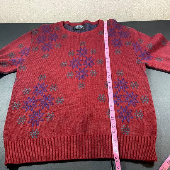 Vintage Mens Large Jantzen Red Sweater Made in USA Winter Snowflakes Crew neck - Picture 5 of 6